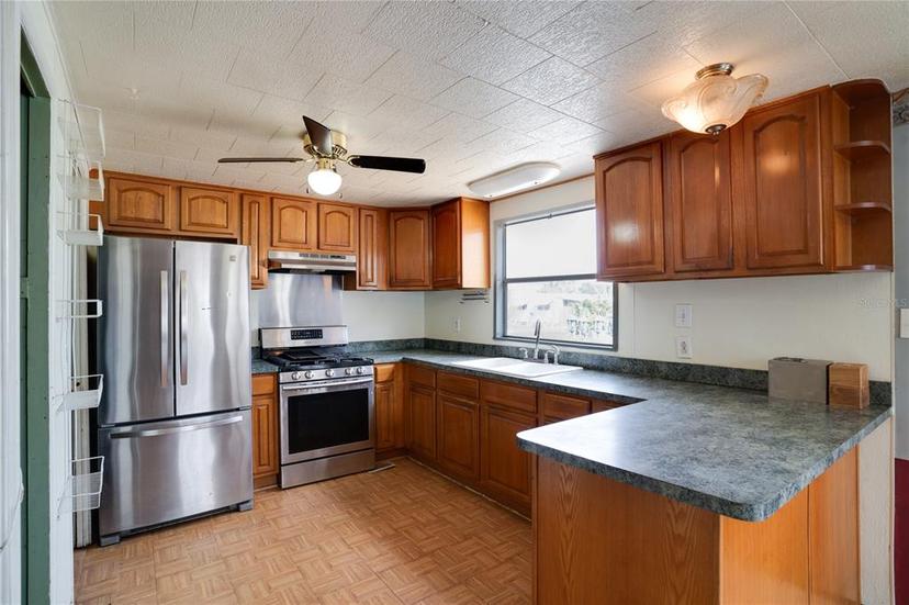 Picture of 5254 Yellow Pine Street N, St Petersburg FL 33709
