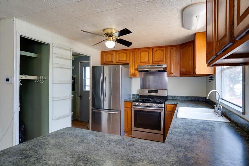 Picture of 5254 Yellow Pine Street N, St Petersburg FL 33709
