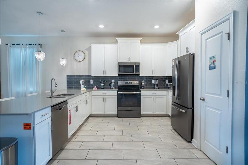 Picture of 561 Pebble Beach Drive, Davenport FL 33896