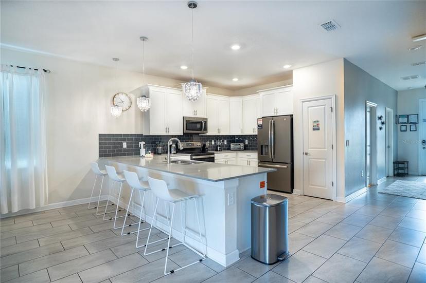 Picture of 561 Pebble Beach Drive, Davenport FL 33896