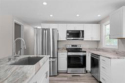 Picture of 2714 Vindale Road, Tavares, FL 32778