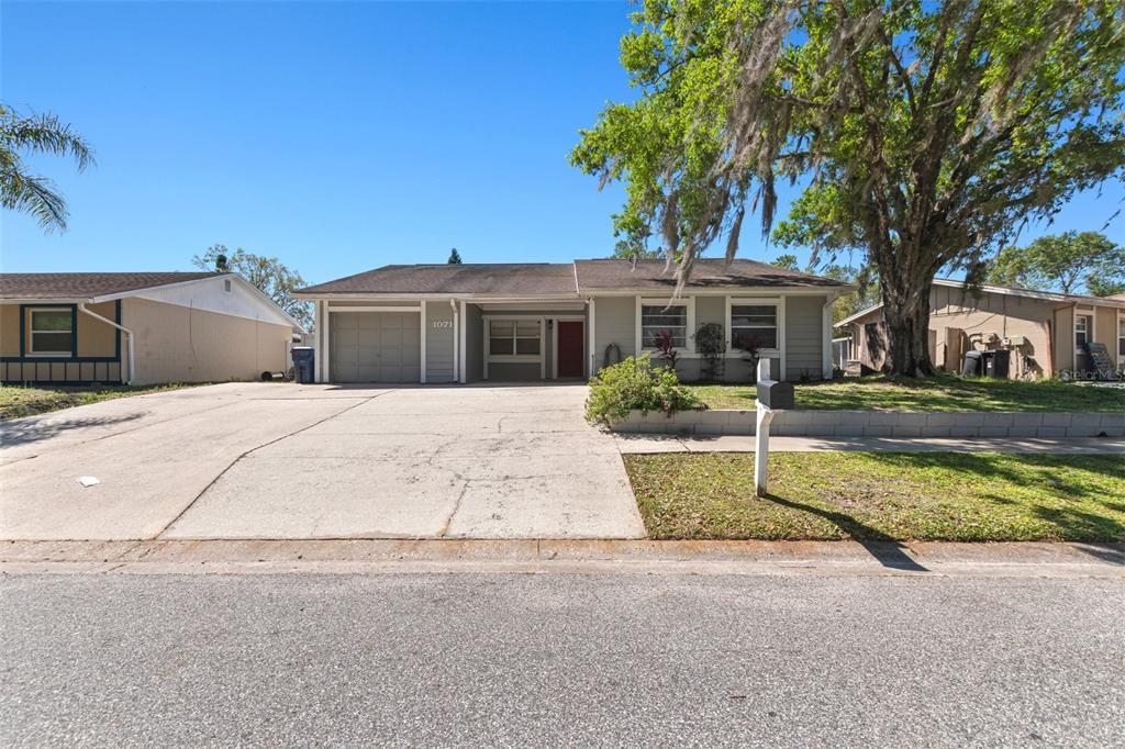 Picture of 1071 Foxwood Drive, Lutz, FL 33549