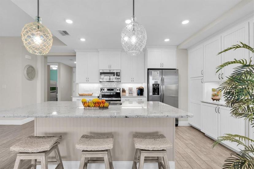 Picture of 383 Aruba Circle Unit 102, Bradenton FL 34209