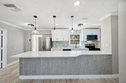 Picture of 2007 Yale Avenue, Bradenton, FL 34207