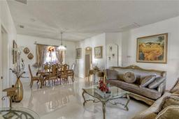 Picture of 372 Aylesbury Court, Kissimmee, FL 34758