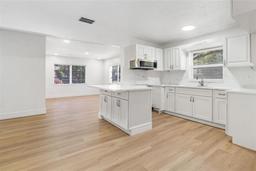 Picture of 1212 E Crawford Street, Tampa, FL 33604