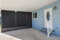 Picture of 562 Saint Johns Road, Tavares, FL 32778