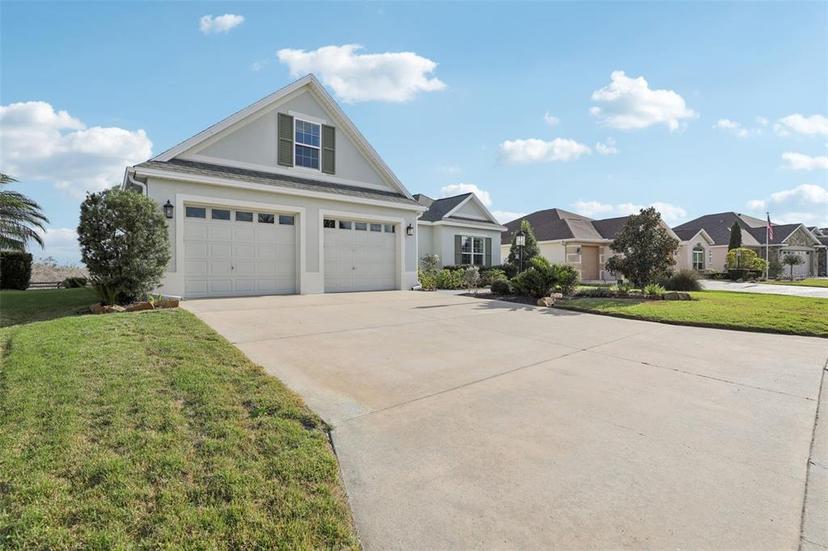 Picture of 960 Pickering Path, The Villages FL 32163