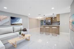Picture of 208 Palmetto Road W, Nokomis, FL 34275