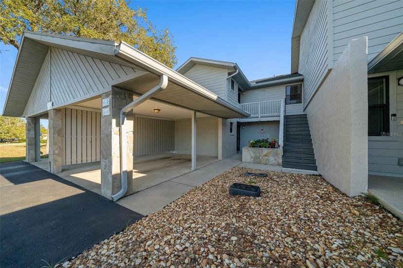 Picture of 636 E Gilchrist Court Unit 6A, Hernando FL 34442