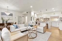 Picture of 535 N Interlachen Avenue Unit 106, Winter Park, FL 32789
