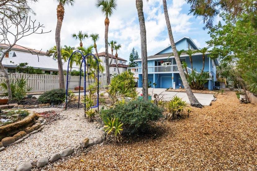 Picture of 4114 Roberts Point Circle, Sarasota FL 34242