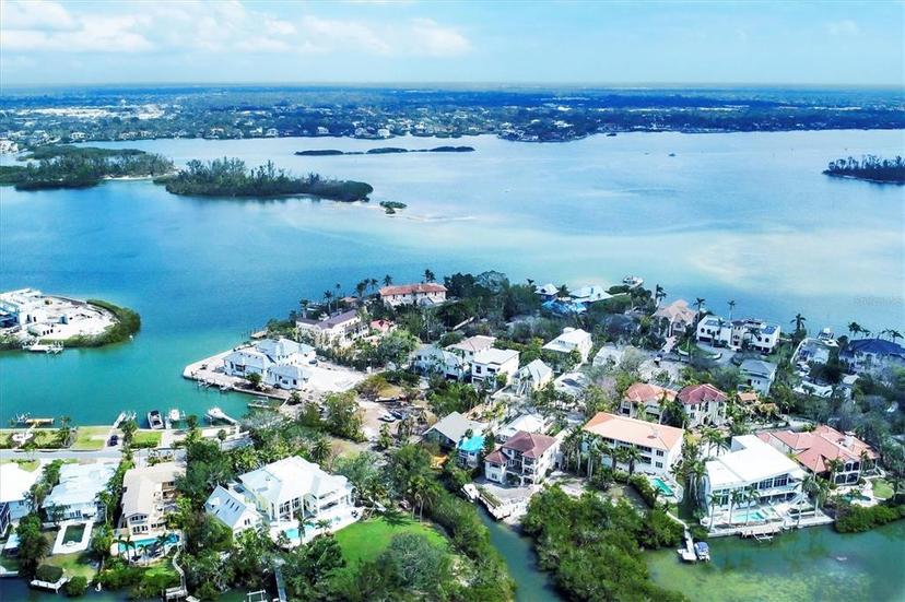 Picture of 4114 Roberts Point Circle, Sarasota FL 34242