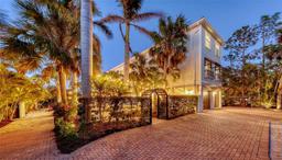 Picture of 601 Avenida De Mayo, Sarasota, FL 34242