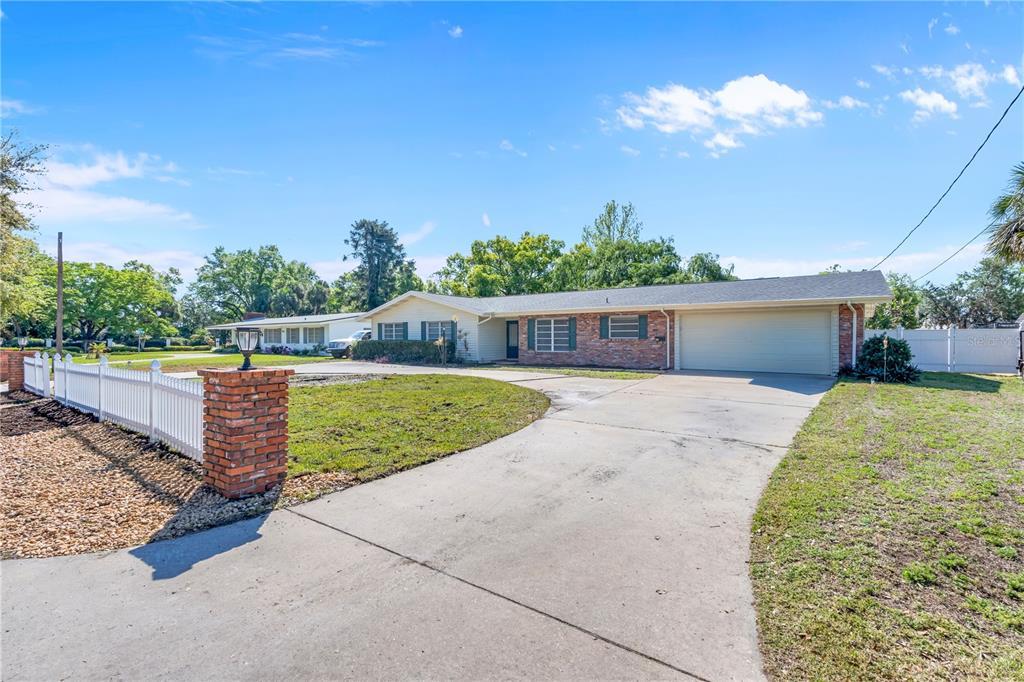 Picture of 980 Oleander Drive Se, Winter Haven, FL 33880
