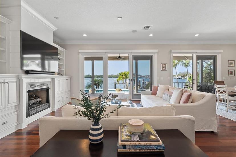 Picture of 1100 Cordova Boulevard Ne, St Petersburg FL 33704