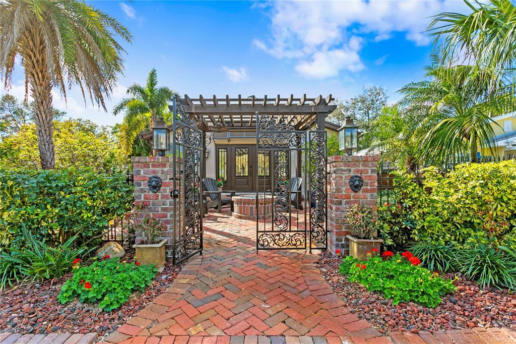 Picture of 101 30Th Avenue N, St Petersburg, FL 33704