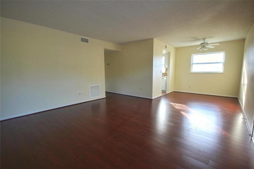 Picture of 6026 22Nd Avenue N Unit 4, St Petersburg FL 33710