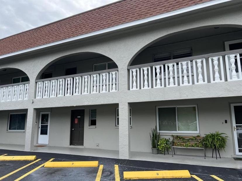Picture of 6026 22Nd Avenue N Unit 4, St Petersburg FL 33710