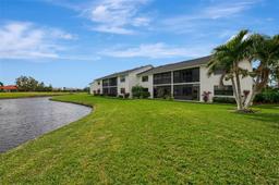 Picture of 1100 Capri Isles Boulevard Unit 422, Venice, FL 34293
