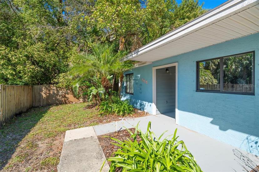 Picture of 104 Anclote Road, Tarpon Springs FL 34689