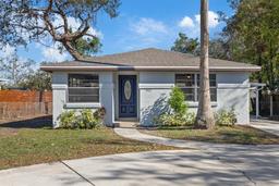 Picture of 9403 W Perio Place, Tampa, FL 33612