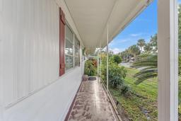 Picture of 1112 Forest Lane, Tavares, FL 32778