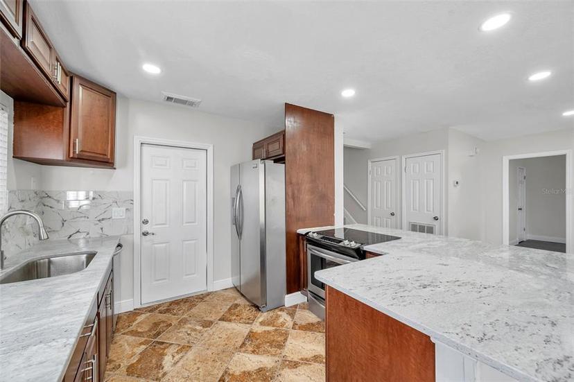 Picture of 6330 Woodspray Lane, Tampa FL 33617