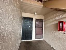 Picture of 7522 Needle Leaf Place Unit 27, Tampa, FL 33617