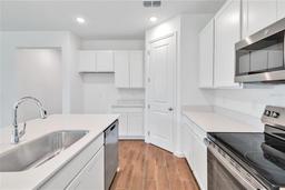 Picture of 1131 Olivine Avenue, Dundee, FL 33838