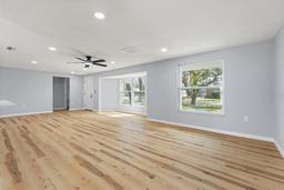 Picture of 530 Foxglove Road, Venice, FL 34293