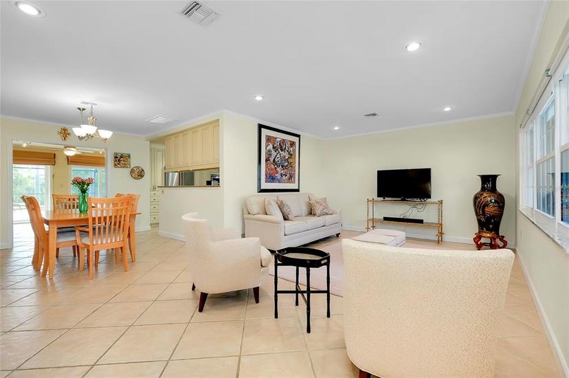 Picture of 705 Cadiz Road, Venice FL 34285