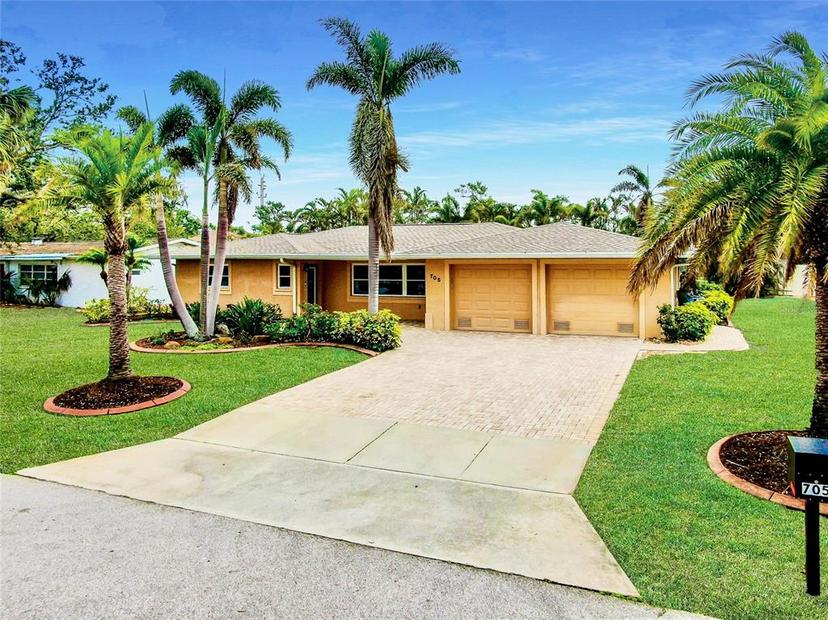 Picture of 705 Cadiz Road, Venice FL 34285