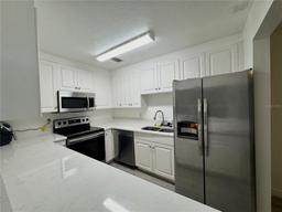 Picture of 501 SW 75Th Street Unit A8, Gainesville, FL 32607