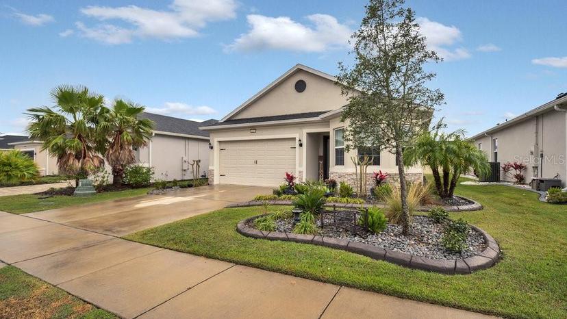 Picture of 8677 Bridgeport Bay Circle, Mount Dora FL 32757
