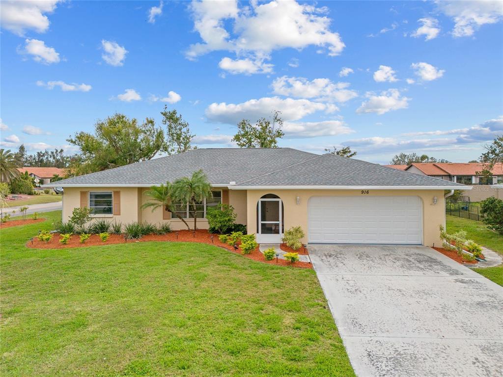 Picture of 916 S Gondola Drive, Venice, FL 34293