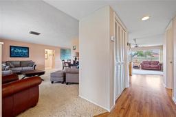 Picture of 916 S Gondola Drive, Venice, FL 34293