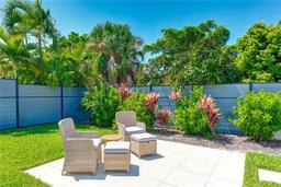 Picture of 526 Bird Key Drive, Sarasota, FL 34236