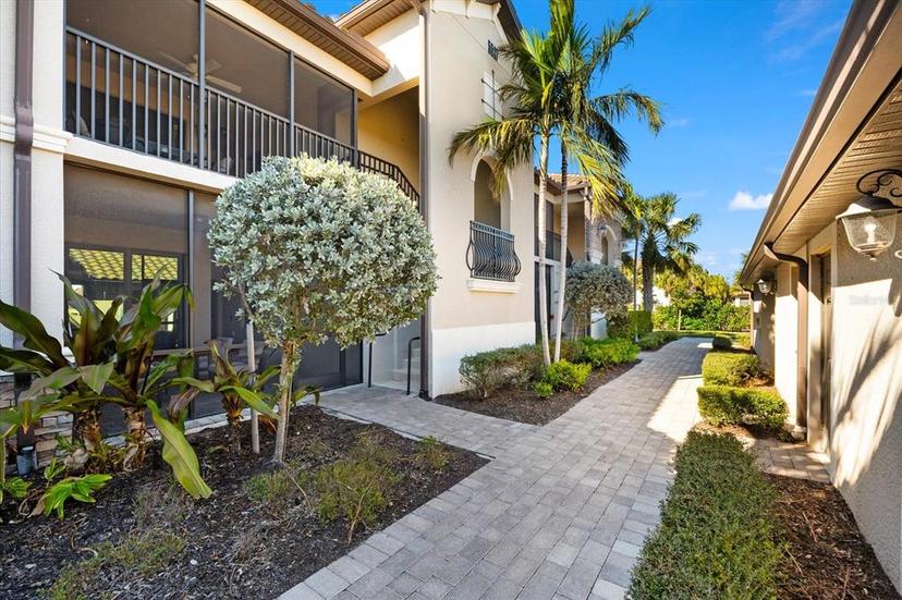 Picture of 5537 Palmer Circle Unit 205, Lakewood Ranch FL 34211