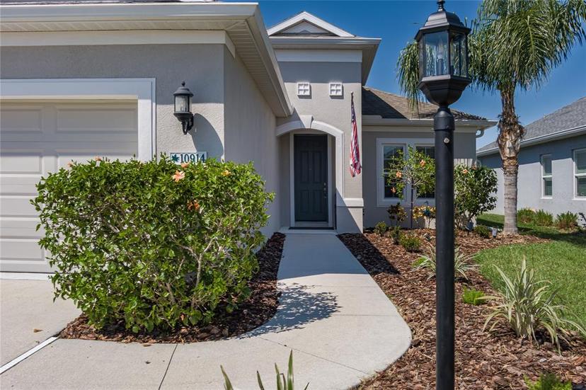Picture of 10914 Blue Magnolia Lane, Parrish FL 34219