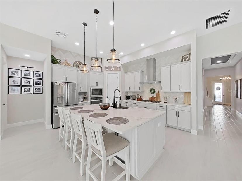 Picture of 6115 Hidden Branch Drive, Apollo Beach FL 33572