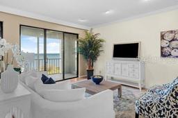 Picture of 5010 Bayshore Boulevard Unit 9, Tampa, FL 33611