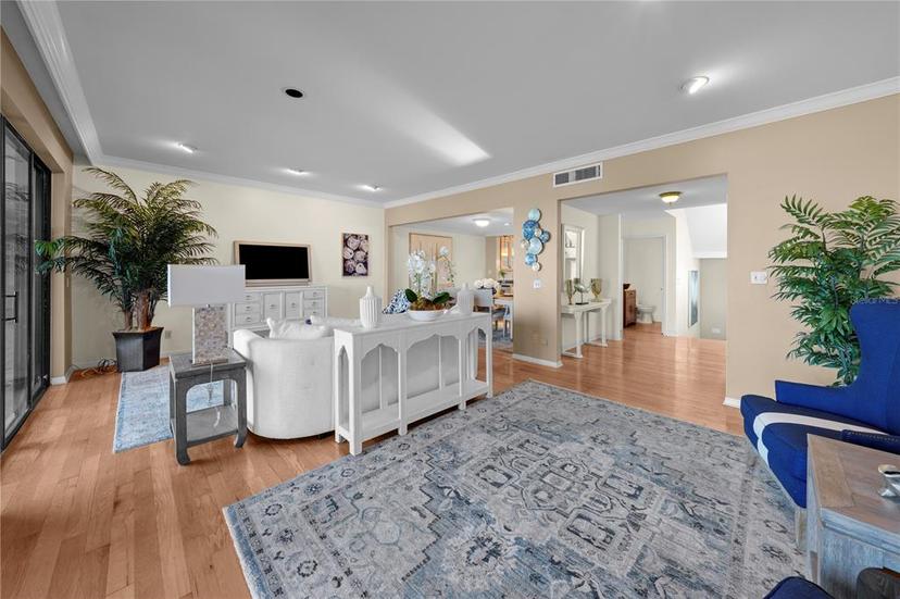Picture of 5010 Bayshore Boulevard Unit 9, Tampa FL 33611
