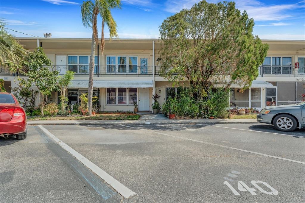 Picture of 4051 58Th Street N Unit 140, Kenneth City, FL 33709