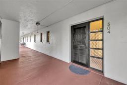 Picture of 100 S Interlachen Avenue Unit 304, Winter Park, FL 32789