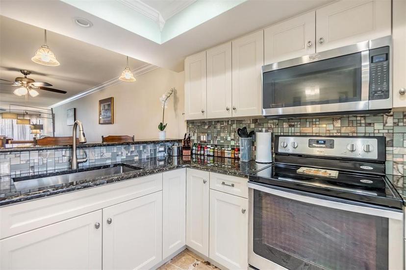 Picture of 19029 Us Highway 19 N Unit 30H, Clearwater FL 33764