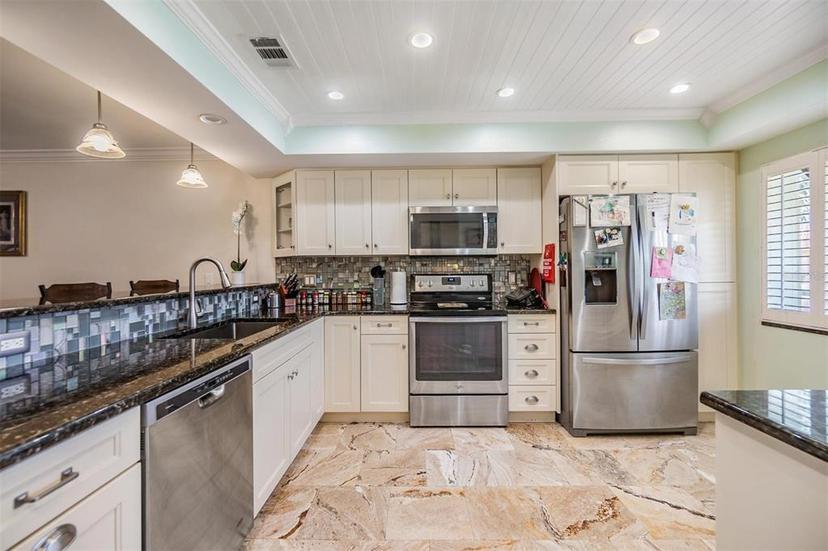 Picture of 19029 Us Highway 19 N Unit 30H, Clearwater FL 33764