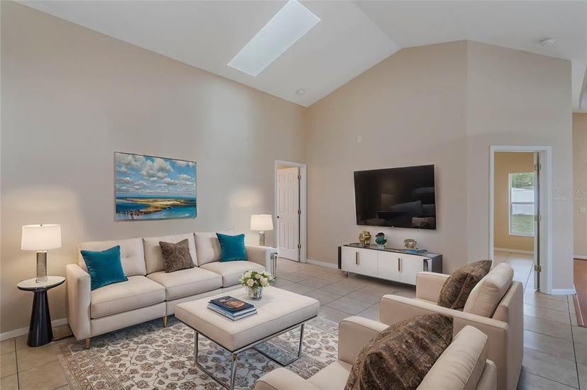 Picture of 2284 Cobblefield Circle, Apopka FL 32703