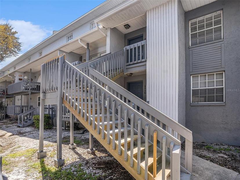 Picture of 4928 W Gandy Boulevard Unit G203, Tampa FL 33611