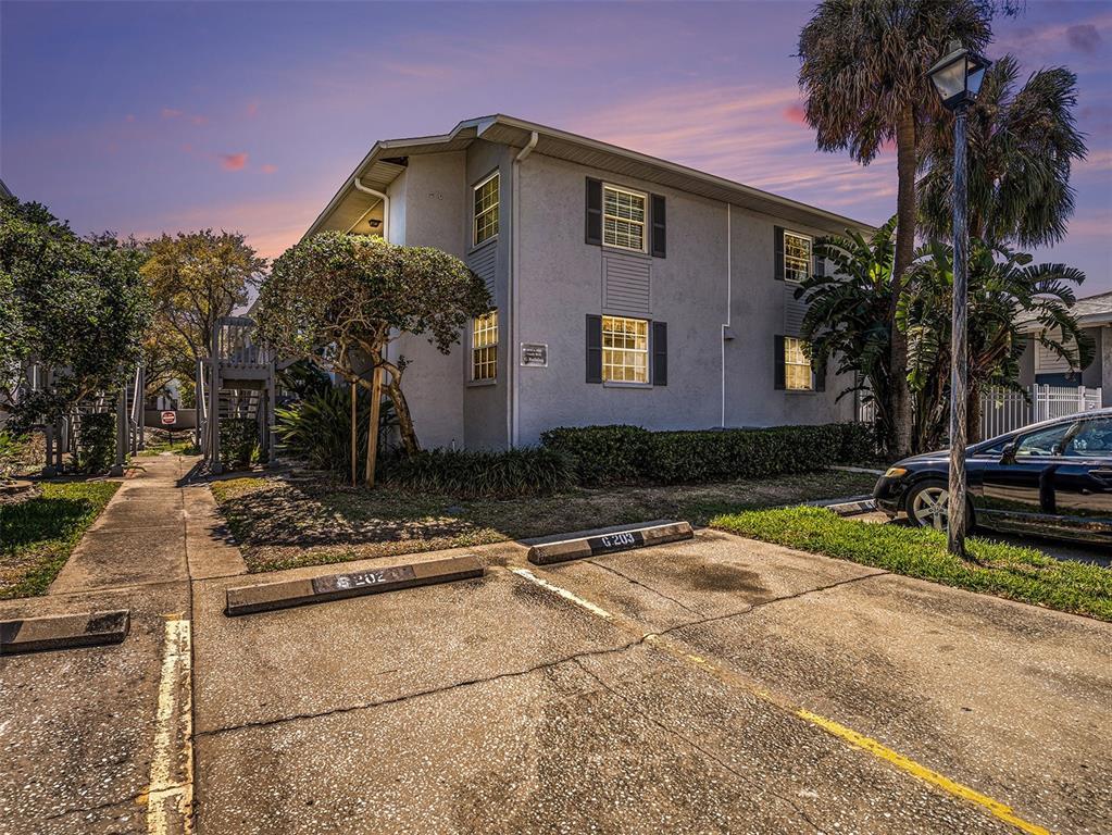 Picture of 4928 W Gandy Boulevard Unit G203, Tampa, FL 33611
